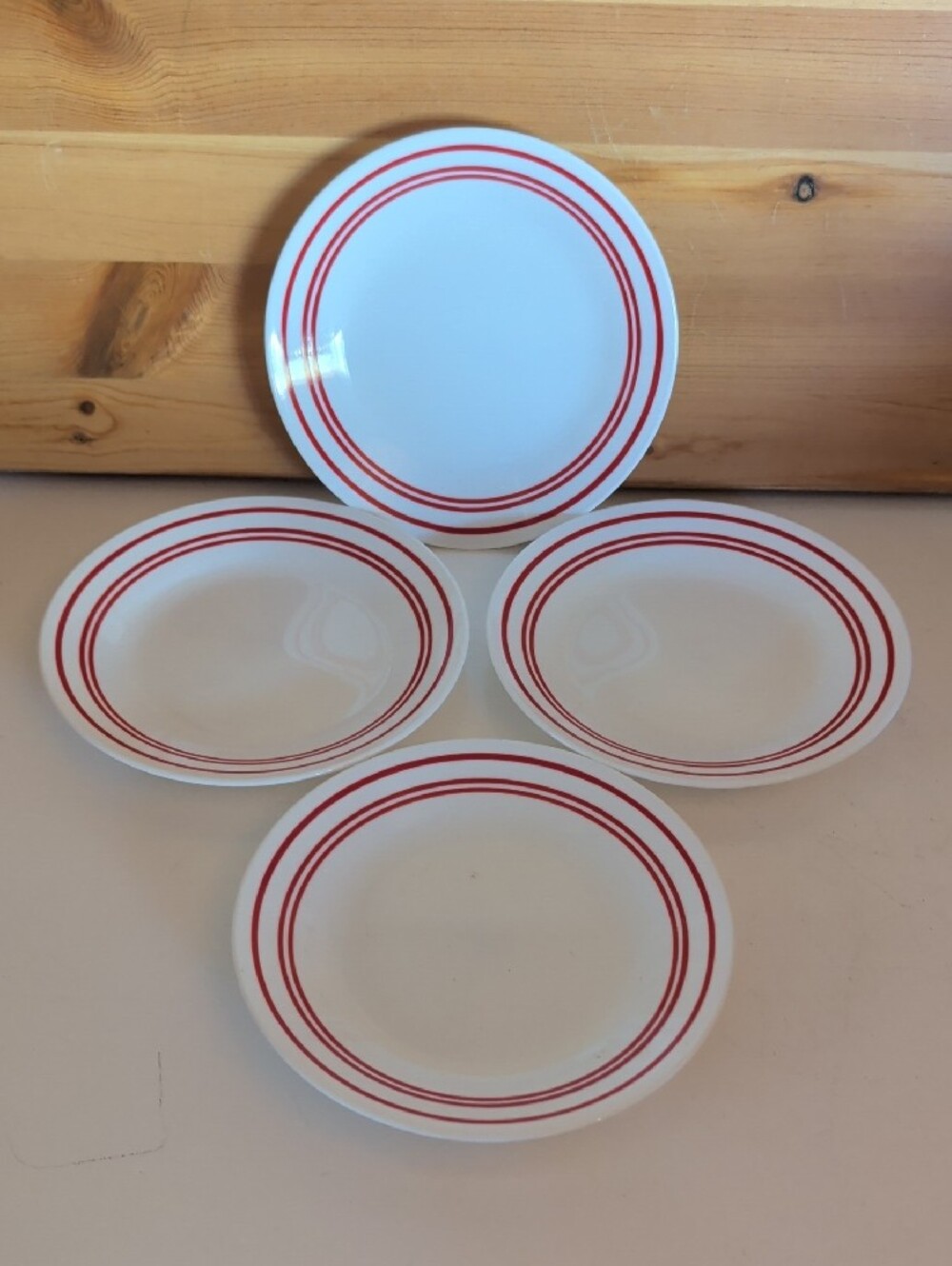 Set of 4, Corelle Classic Cafe, Bread & Butter Plates with Red Rim. USA